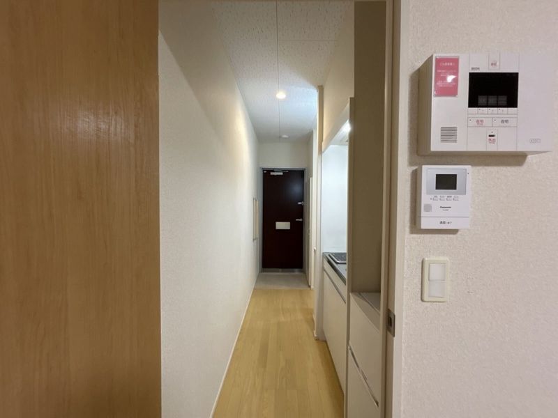 leopalace Wing Court Yachiyo Entrance