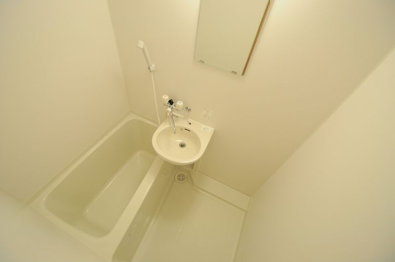 レオパレス三原 風呂