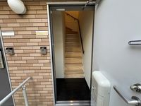 レオネクストアコラート 玄関