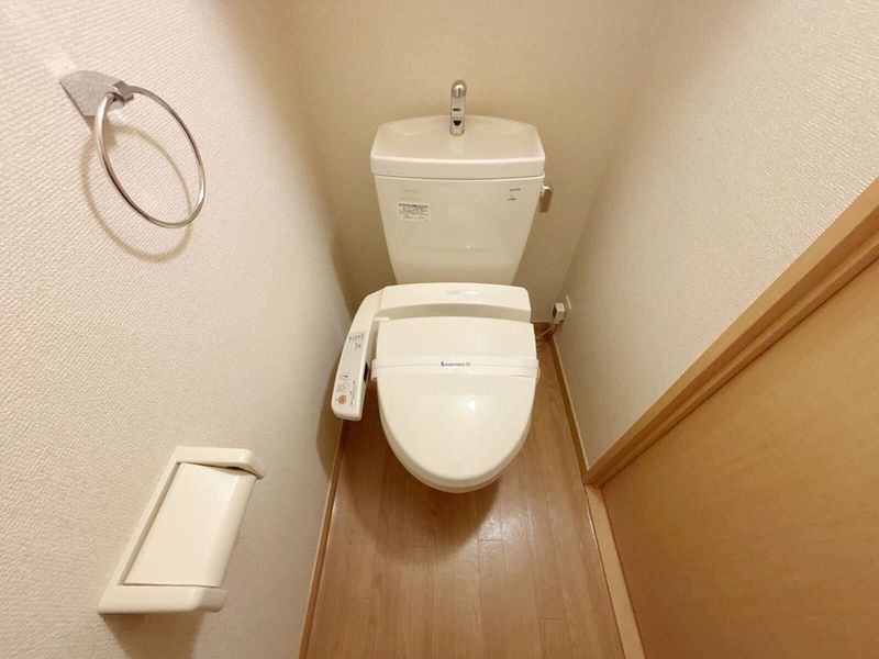 レオパレスパークサイド足立入谷 トイレ