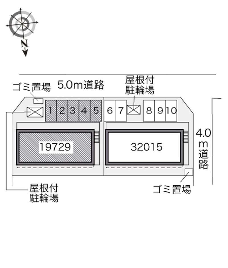 レオパレスエナミス 駐車場
