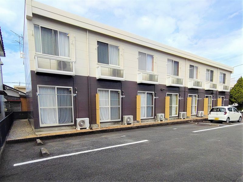レオパレスポット　マム 外観