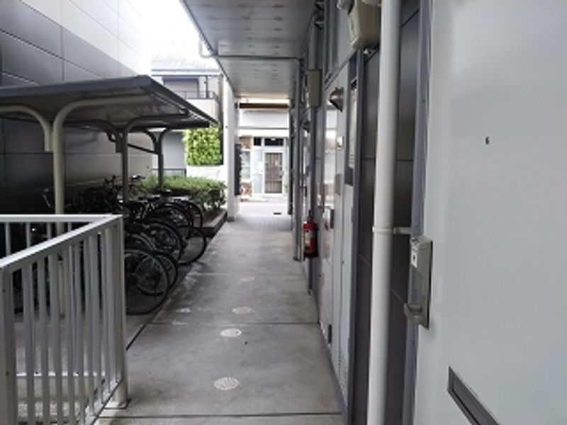 レオパレスフォーユー　本町 ロビー