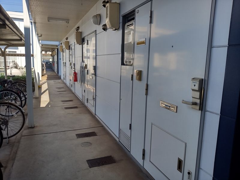 レオパレス新涯ロータスＢ棟 玄関