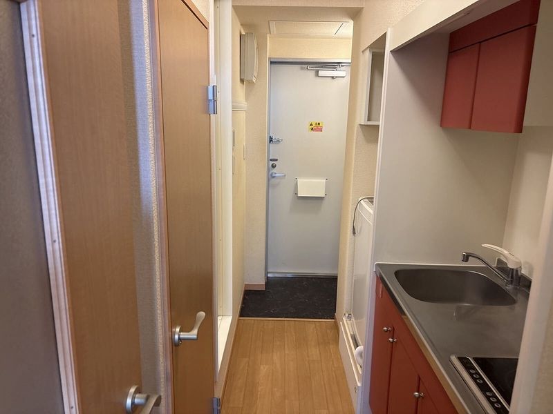 レオパレスＫウッズⅡ 玄関