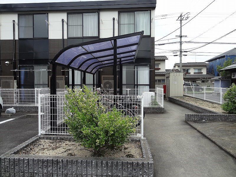 レオパレスロワール三条Ａ エントランス