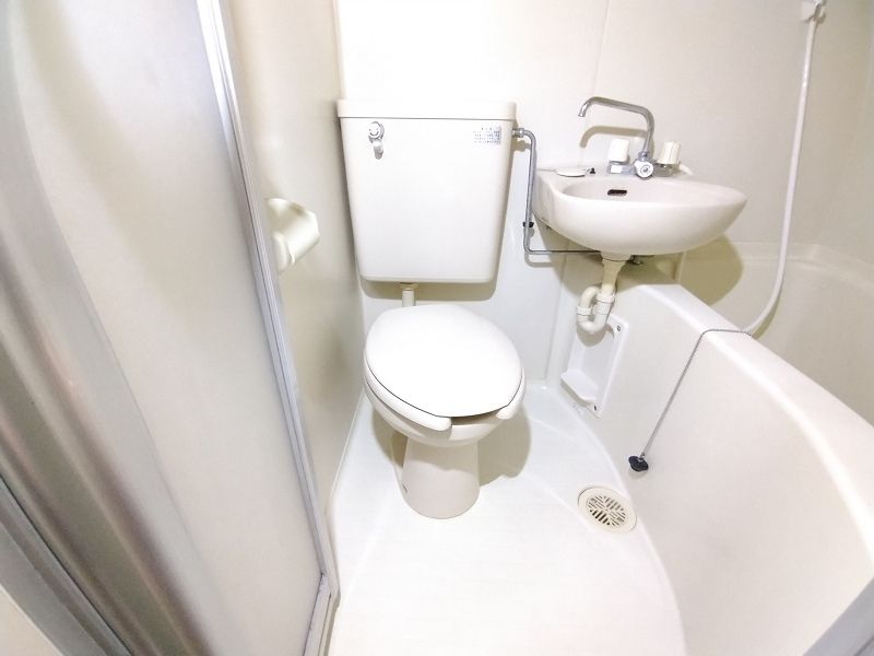 レオパレスイキ明大前 トイレ