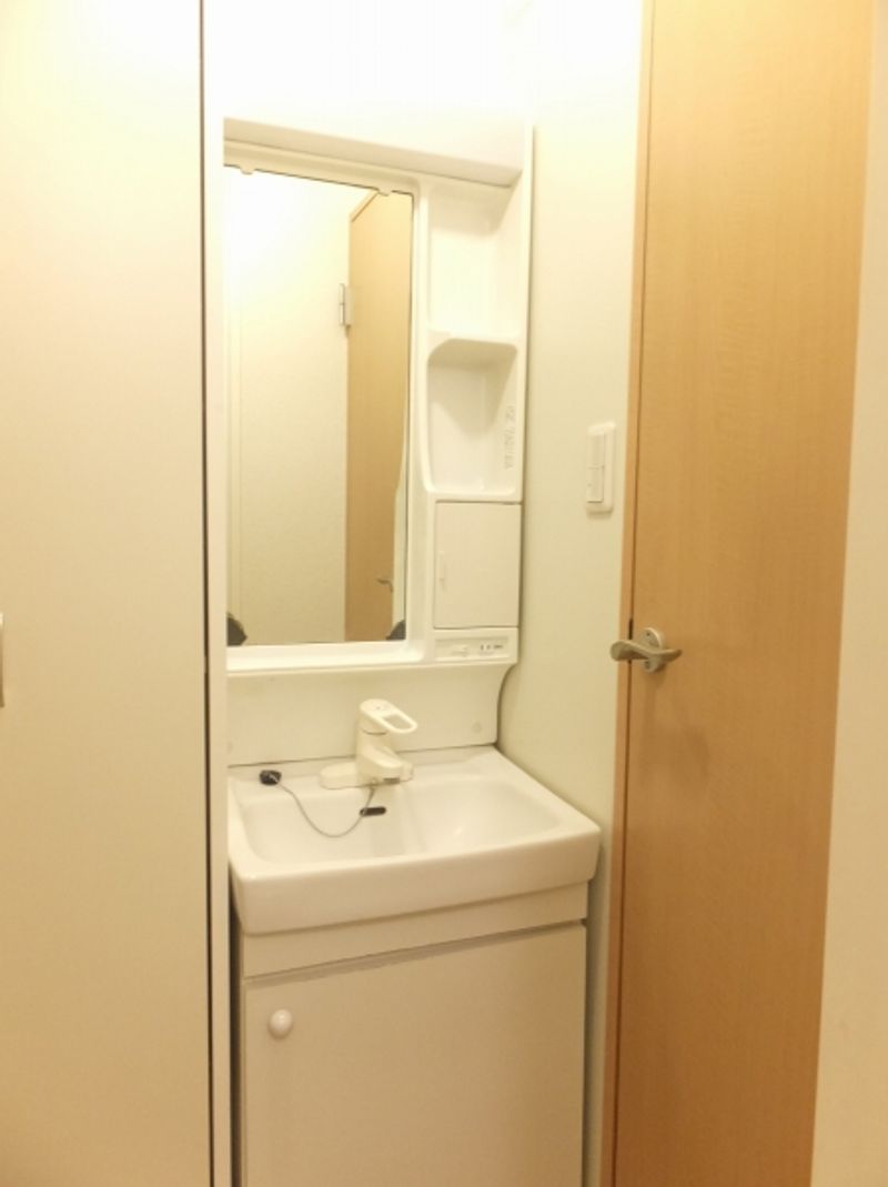 レオパレスドルフⅡ 洗面所