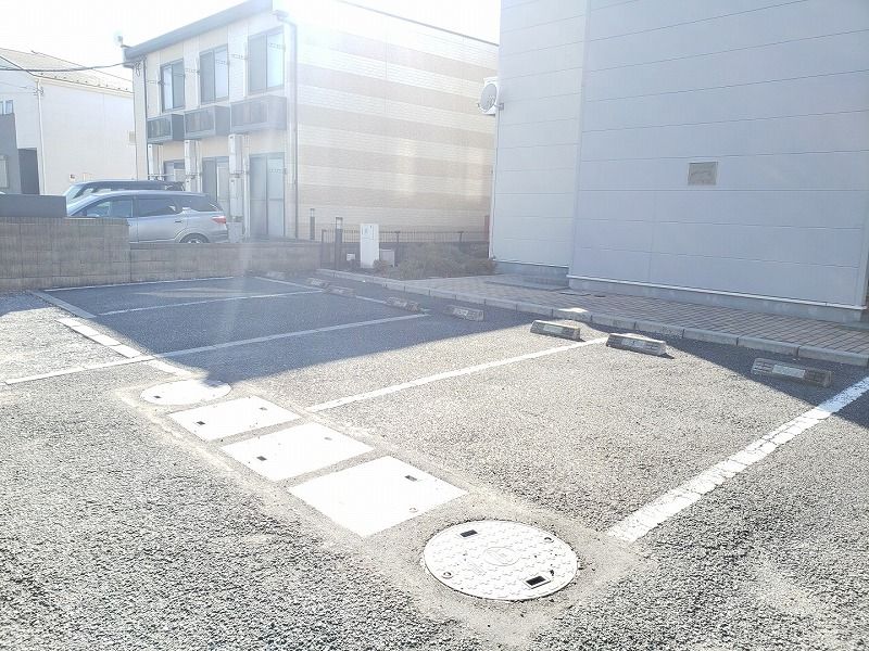 レオパレスＭＩＮＥ 駐車場