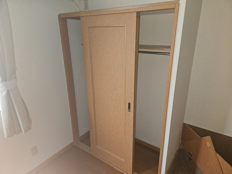レオパレスこんどう 収納