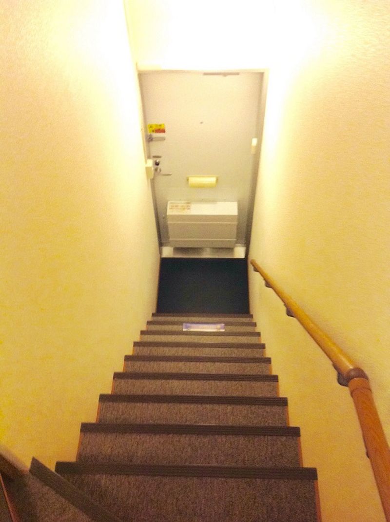 レオパレスアジサイ 玄関