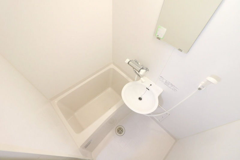 レオパレスアールズコート 風呂