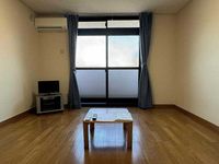 レオパレスＨＡＮＡ 居間