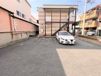 レオパレス優 駐車場