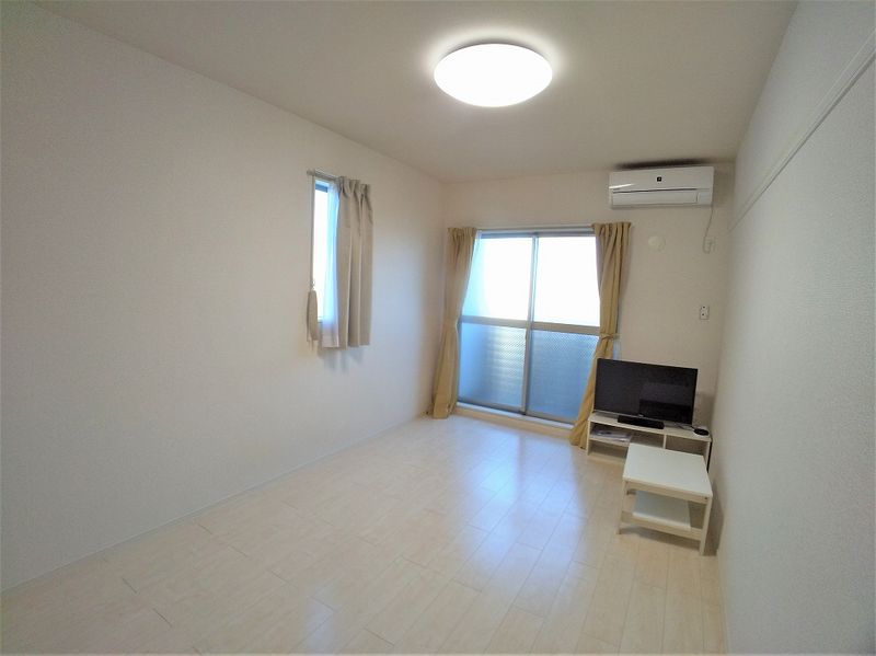 CLEINO Posta Phòng khách