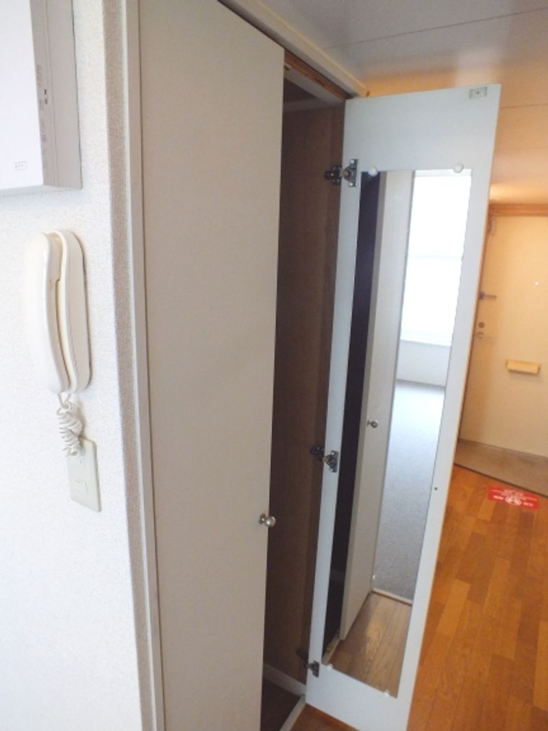 レオパレスボヌールＯＵＴＵＫＡ 収納