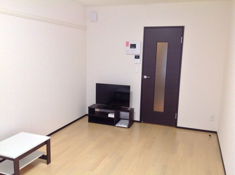 クレイノジュネス南栗原 居間