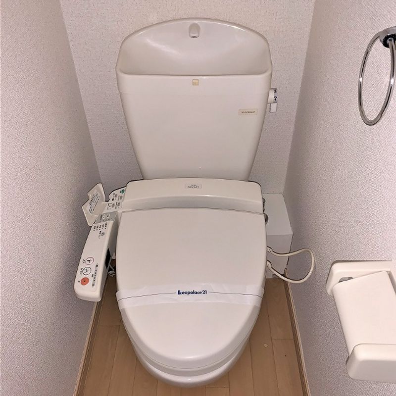 レオパレスひなた トイレ