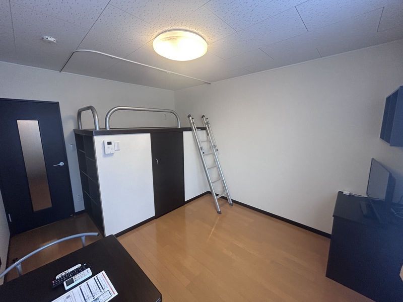 LEONEXT Reve Iwaigawa Phòng khách