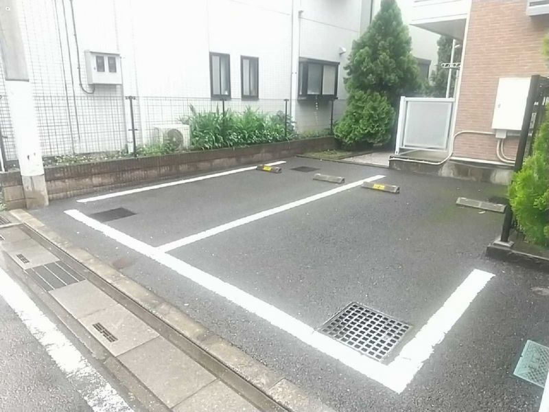 レオパレスコージーコートＫＩ 駐車場