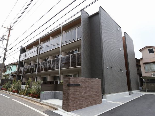 レオパレスＭａｉｓｏｎ　Ｌｕｍｉｅｒｅ 外観