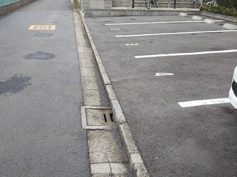 レオネクストプランドール北野 駐車場