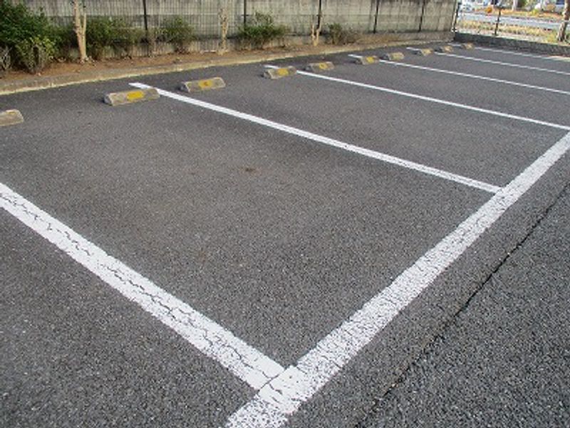 レオパレスＩＹ 駐車場