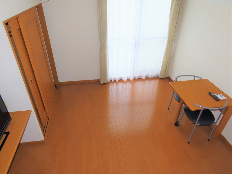 レオパレスつきのき 玄関