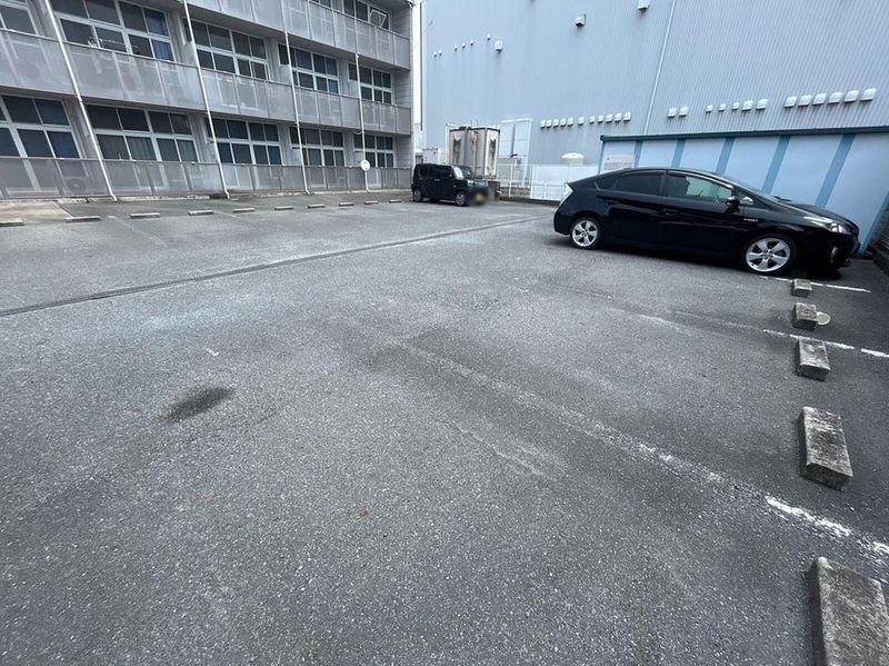 レオパレスソレーユ青江第一 駐車場