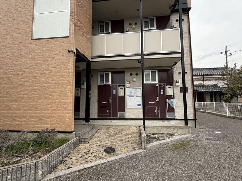 leopalace Court Hikone Entrance