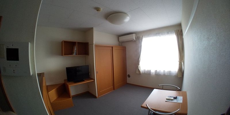 レオパレスエーデルハイム 居間