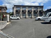 レオパレスＹカネミツ　二番館 駐車場