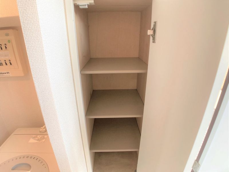 レオパレスヴァン壱番館 収納