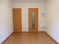 レオパレスフォレスト彩 居間