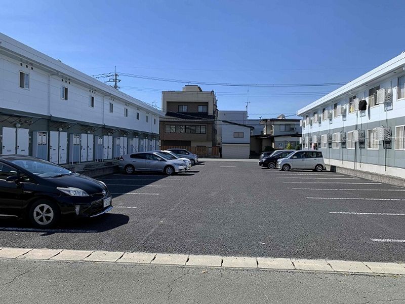 レオパレスＫＥＹＡＫＩ　Ⅰ 駐車場