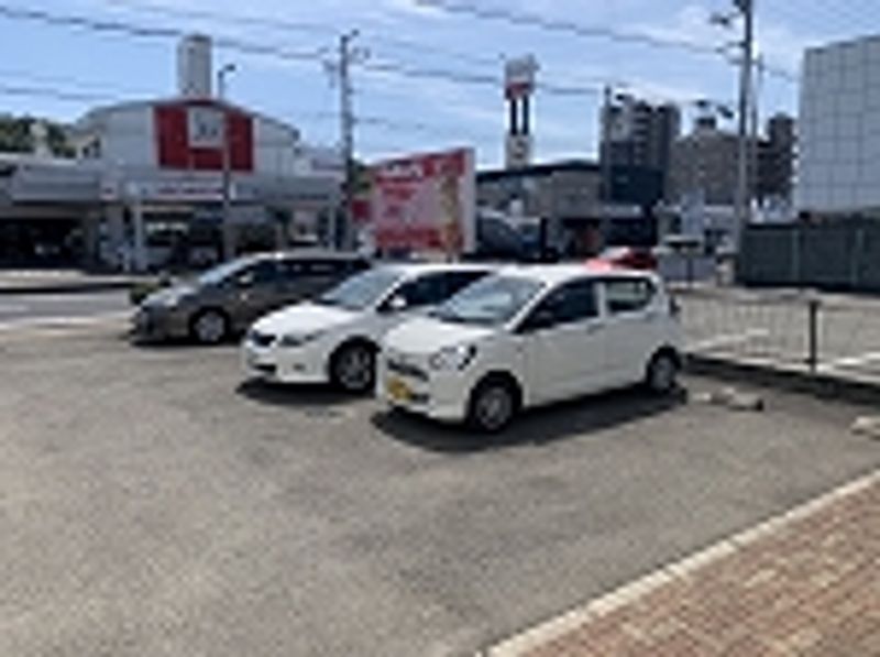 レオパレスＣａｓａ 駐車場