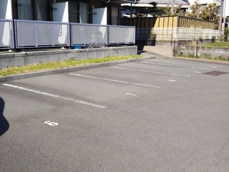 レオパレス舞＆侑 駐車場