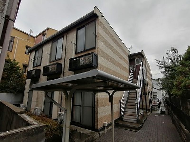 レオパレスベル芦屋 エントランス