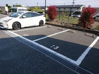 レオパレスキルシェ 駐車場