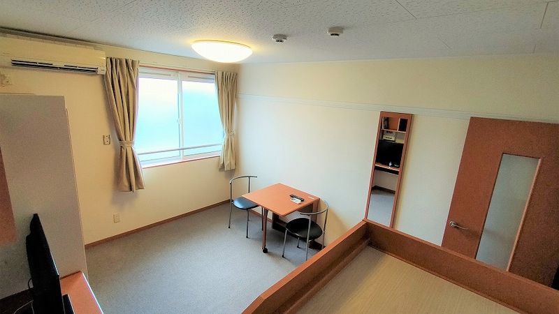 レオパレスＯＧＡＷＡ　Ｙ 居間