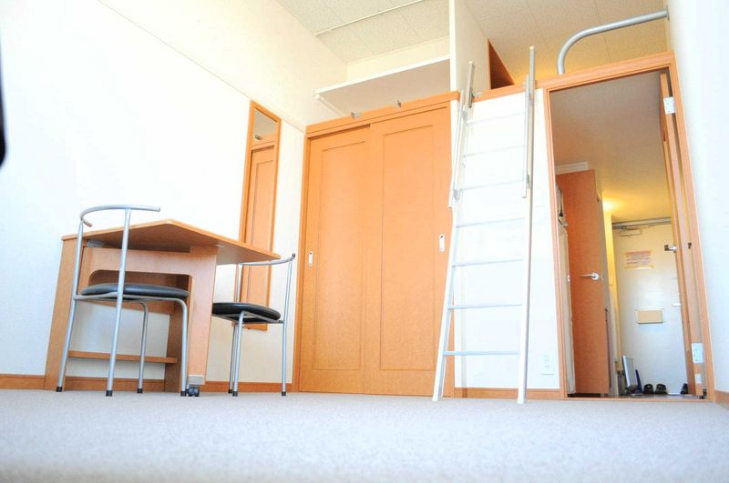レオパレスフロンティア 寝室