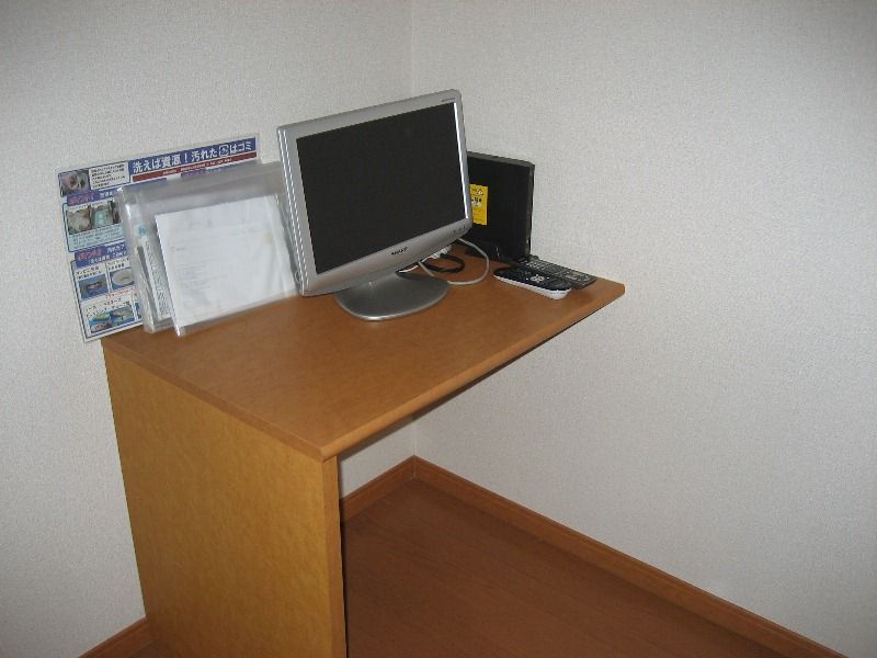 レオパレスホーヤ　Ⅱ 居間