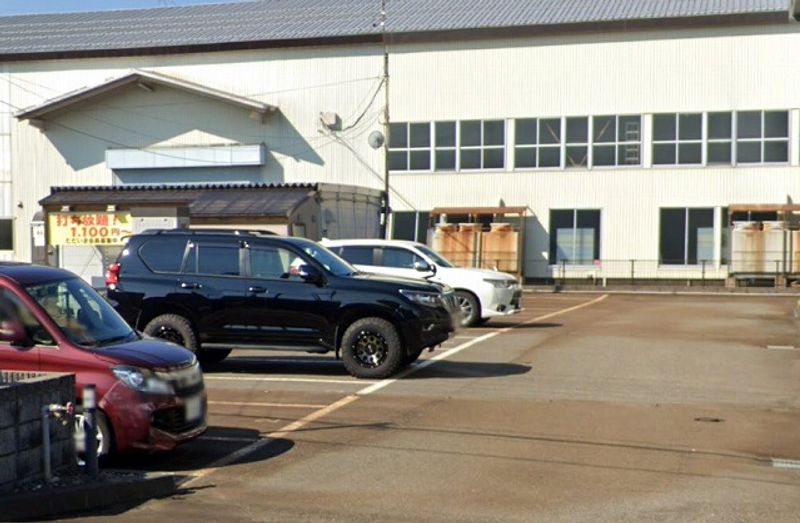レオパレス夏 駐車場