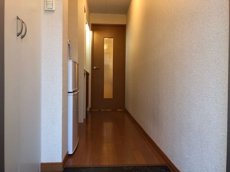 レオパレスクサカワＢ 玄関