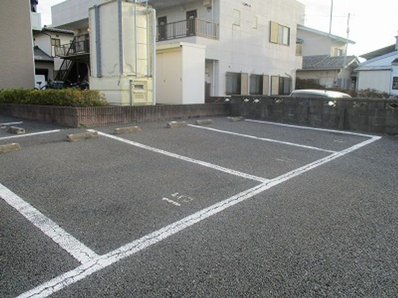 レオパレスコテナン阿見Ｂ 駐車場