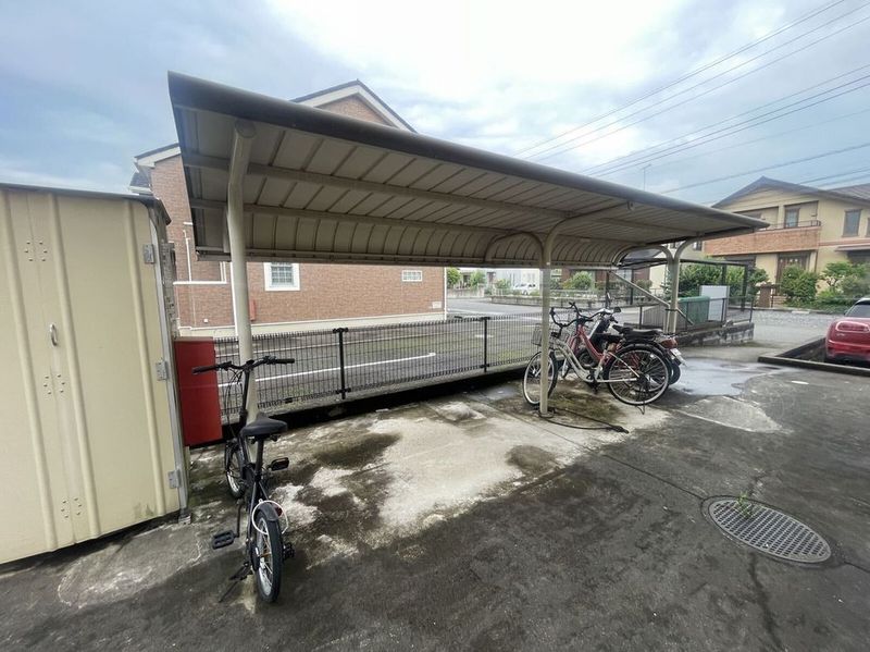 レオパレスフラワーヒル花山 共用部分