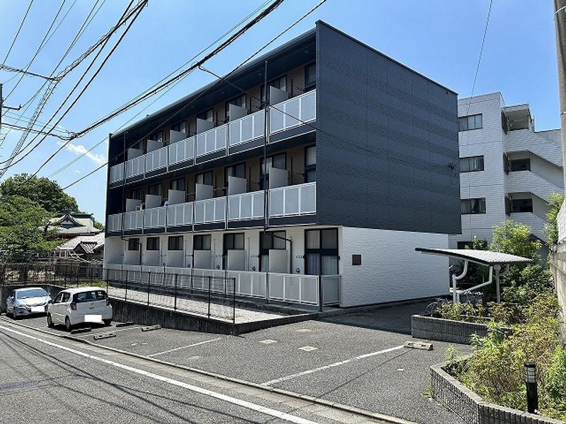 レオパレス諏訪 駐車場