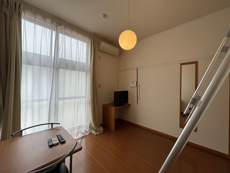 レオパレスル　ヴァン 居間