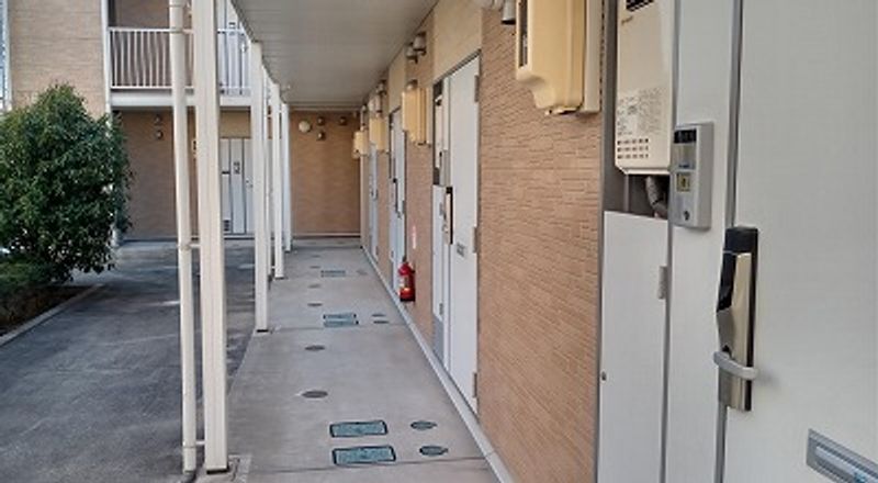 レオパレス広内 玄関
