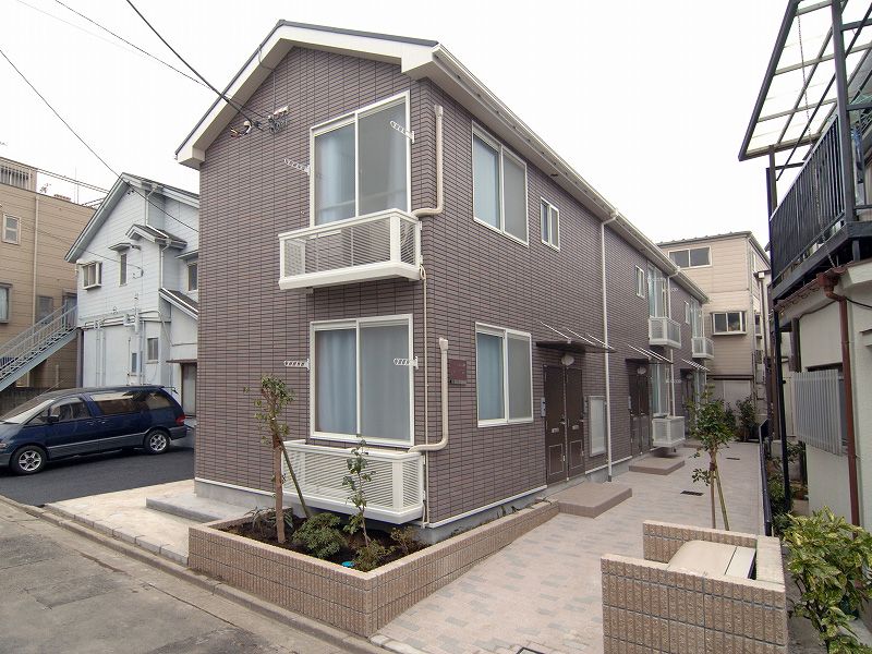 レオパレスみのり 外観